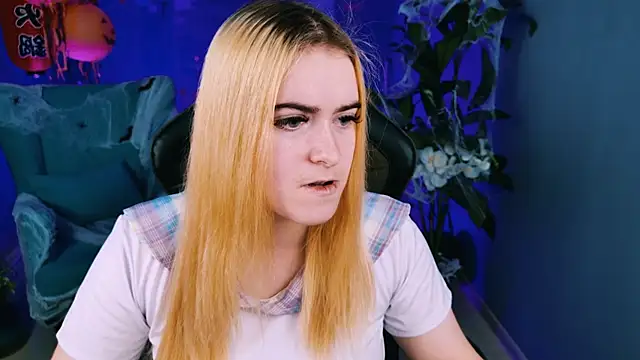 Snapshot of Stef_Nicks chatting on October 2025 09:10:01 AM Stef Nicks online show from October 2025 09:10:01 AM