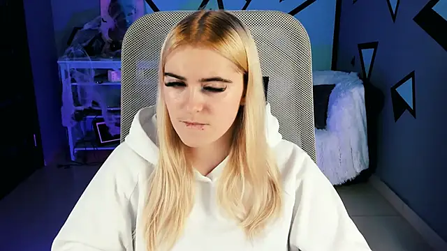 Snapshot of Stef_Nicks chatting on October 2025 09:02:02 AM Stef Nicks online show from October 2025 09:02:02 AM