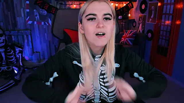 Snapshot of Stef_Nicks chatting on October 2025 09:10:01 AM Stef Nicks online show from October 2025 09:10:01 AM