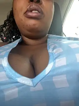 Snapshot of SEXYBOOBS21D chatting on November 2025 06:03:01 AM SEXYBOOBS21D online show from November 2025 06:03:01 AM