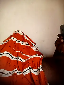 Dhanu9712 online show from November 2025 04:11:02 AM