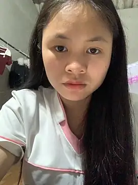 Snapshot of NhuFox chatting on November 2025 12:27:02 PM NhuFox online show from November 2025 12:27:02 PM