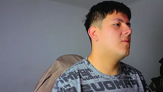 Snapshot of Ryan_Doretti chatting on October 2025 01:33:02 PM Ryan Doretti online show from October 2025 01:33:02 PM