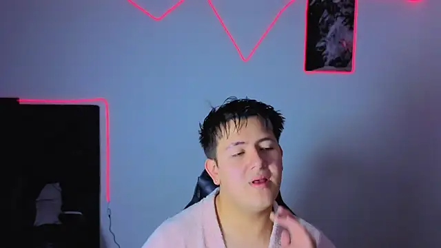 Snapshot of Ryan_Doretti chatting on November 2025 12:48:01 PM Ryan Doretti online show from November 2025 12:48:01 PM