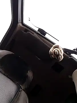 Snapshot of N_i_k_o_l_a_u chatting on November 2025 09:22:02 AM N i k o l a u online show from November 2025 09:22:02 AM