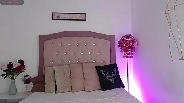 AmelieAndAce online show from October 2025 12:35:01 PM