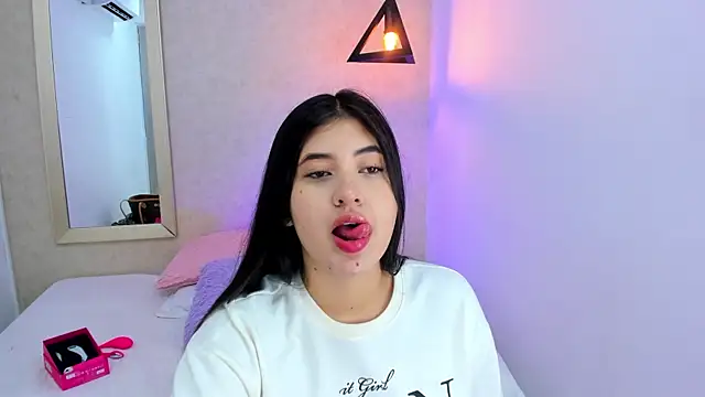 Isabella-Rosee online show from September 2025 12:19:01 PM