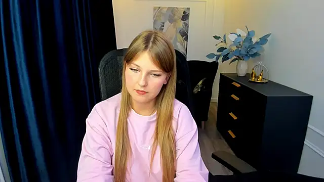 SaraMayki online show from September 2025 12:53:01 PM