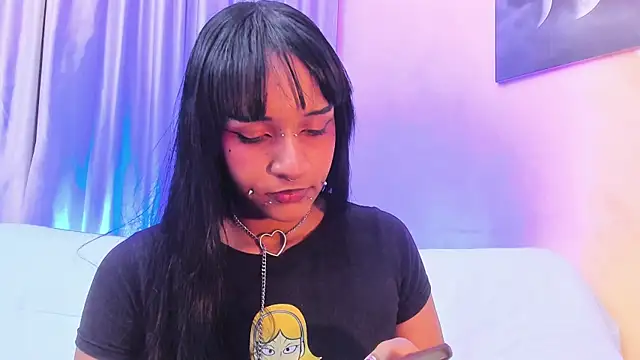 Snapshot of Saraa_Graham chatting on October 2025 08:53:02 PM Saraa Graham online show from October 2025 08:53:02 PM