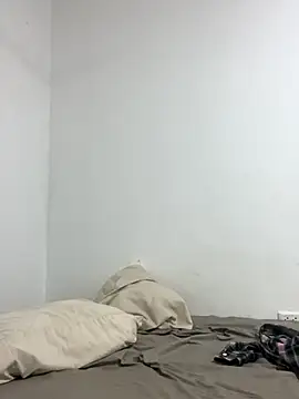 johanageminis online show from October 2025 11:25:01 PM