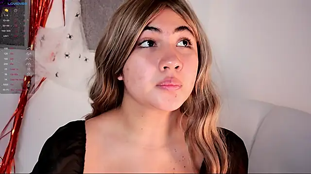 Madii smith online show from October 2025 01:39:01 PM