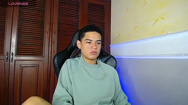 Snapshot of edy_play chatting on October 2025 01:36:02 AM edy play online show from October 2025 01:36:02 AM