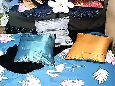 Snapshot of xxhottinybabe chatting on November 2025 04:12:01 AM xxhottinybabe online show from November 2025 04:12:01 AM