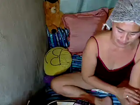 Snapshot of xxloveheart chatting on October 2025 04:46:02 AM xxloveheart online show from October 2025 04:46:02 AM