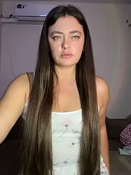 Snapshot of Waviii chatting on November 2025 10:12:01 PM Waviii online show from November 2025 10:12:01 PM