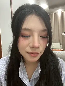 yuanyuanzi99 online show from October 2025 03:53:01 PM