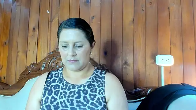 KikaDuque online show from October 2025 07:47:01 PM