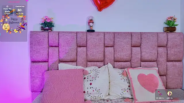 Snapshot of ScarlettLuxe chatting on October 2025 01:01:01 PM ScarlettLuxe online show from October 2025 01:01:01 PM