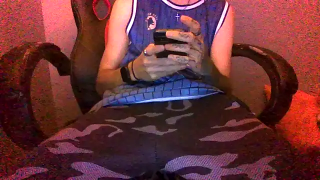 Snapshot of Dikklauss chatting on October 2025 07:13:02 PM Dikklauss online show from October 2025 07:13:02 PM