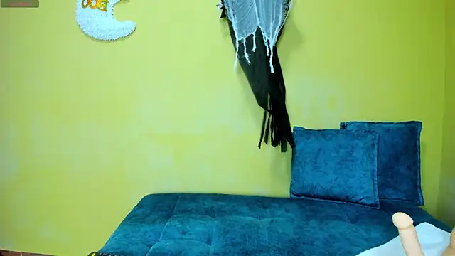 Snapshot of loreen_grey chatting on November 2025 08:11:01 PM loreen grey online show from November 2025 08:11:01 PM