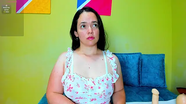 Snapshot of loreen_grey chatting on November 2025 08:10:01 PM loreen grey online show from November 2025 08:10:01 PM