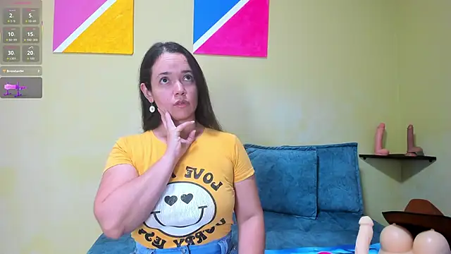 Snapshot of loreen_grey chatting on November 2025 08:10:01 PM loreen grey online show from November 2025 08:10:01 PM