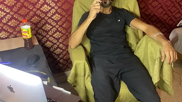 JUSTFORRICH online show from October 2025 08:52:01 PM