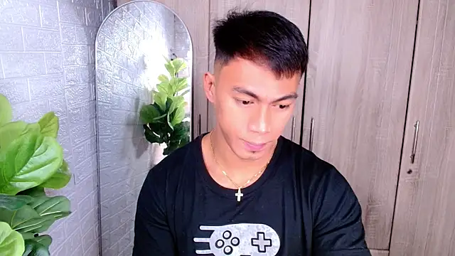 Snapshot of PinooyMilker chatting on October 2025 04:48:01 AM PinooyMilker online show from October 2025 04:48:01 AM