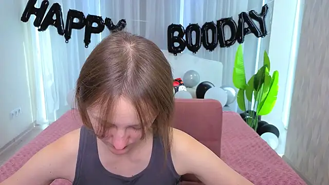 LuluChiiii online show from October 2025 10:49:02 AM