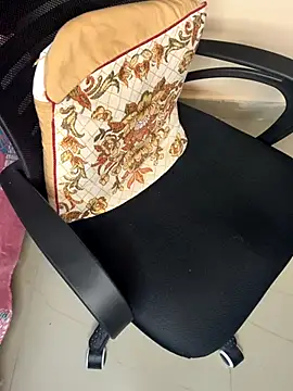 Snapshot of linishal chatting on October 2025 04:51:01 PM linishal online show from October 2025 04:51:01 PM