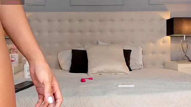 KellyRooss online show from October 2025 12:28:01 PM