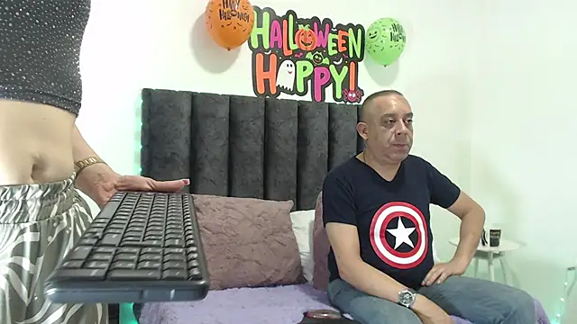 Snapshot of GabrielandAbigail chatting on October 2025 09:05:02 PM GabrielandAbigail online show from October 2025 09:05:02 PM