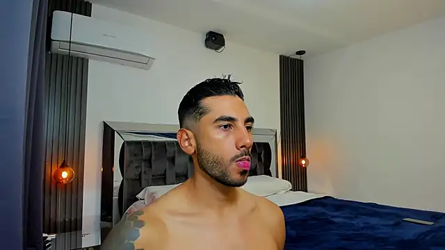 Snapshot of MARC_THOMPSON_ chatting on October 2025 12:22:02 AM MARC THOMPSON online show from October 2025 12:22:02 AM