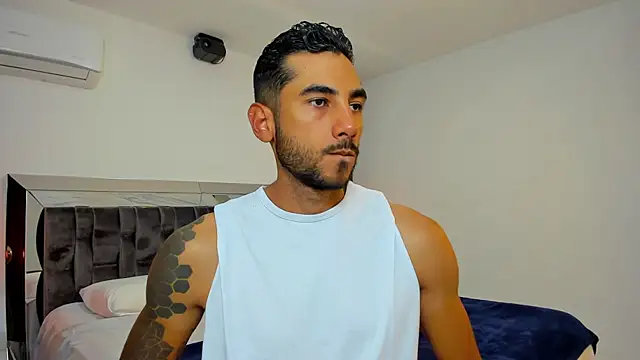 Snapshot of MARC_THOMPSON_ chatting on October 2025 12:07:02 AM MARC THOMPSON online show from October 2025 12:07:02 AM