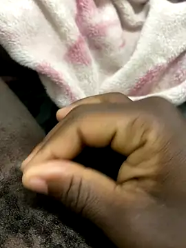 Snapshot of midravelta chatting on September 2025 07:14:02 PM midravelta online show from September 2025 07:14:02 PM