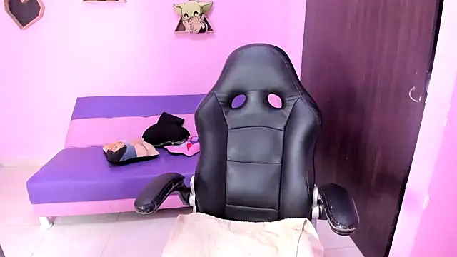 latin doll squirts online show from November 2025 07:25:01 PM