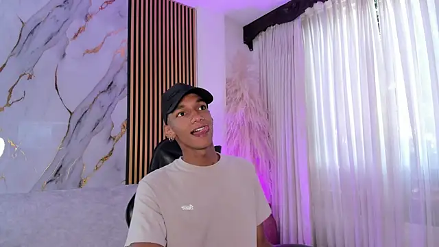 JulienSaint online show from September 2025 12:04:02 PM