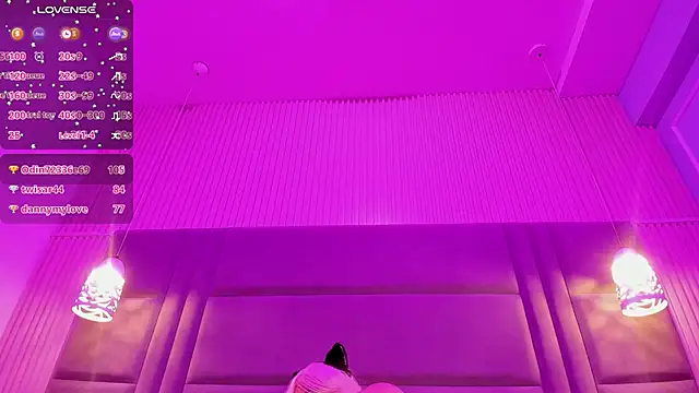 Snapshot of SamanthaaReed chatting on October 2025 03:58:02 AM SamanthaaReed online show from October 2025 03:58:02 AM