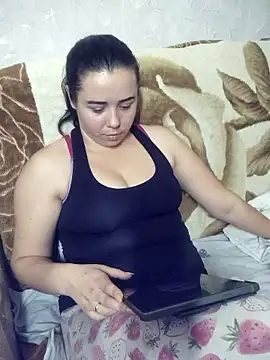 Snapshot of CutieMarine chatting on October 2025 08:45:02 AM CutieMarine online show from October 2025 08:45:02 AM