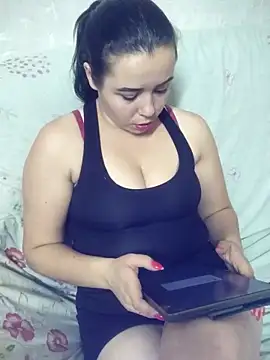 Snapshot of CutieMarine chatting on October 2025 09:42:01 AM CutieMarine online show from October 2025 09:42:01 AM