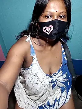 Snapshot of Hotty-rosni chatting on October 2025 01:18:01 AM Hotty-rosni online show from October 2025 01:18:01 AM