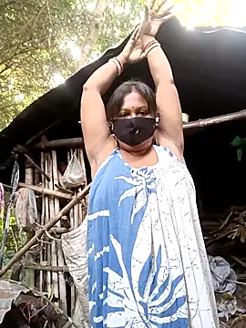 Snapshot of Hotty-rosni chatting on November 2025 02:21:01 AM Hotty-rosni online show from November 2025 02:21:01 AM