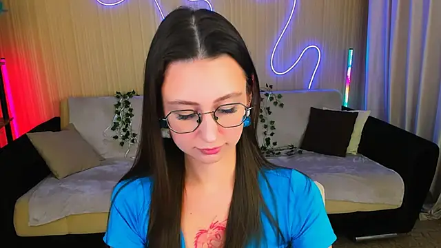 Snapshot of YourLovellyStory chatting on October 2025 04:20:02 PM YourLovellyStory online show from October 2025 04:20:02 PM