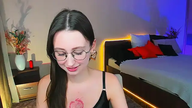 Snapshot of YourLovellyStory chatting on November 2025 07:26:01 PM YourLovellyStory online show from November 2025 07:26:01 PM