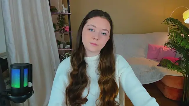 AlluringLookk online show from October 2025 12:27:01 PM