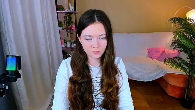 AlluringLookk online show from October 2025 11:13:02 AM