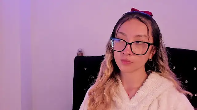 LauMiller online show from November 2025 01:39:02 AM