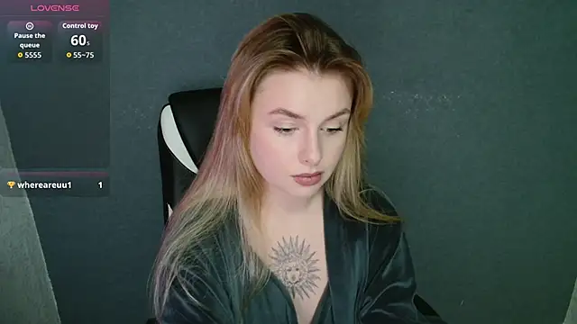 Snapshot of AngelicaHollywood chatting on November 2025 07:56:02 PM AngelicaHollywood online show from November 2025 07:56:02 PM