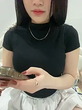 Snapshot of Beiiu_18 chatting on October 2025 09:04:01 PM Beiiu 18 online show from October 2025 09:04:01 PM