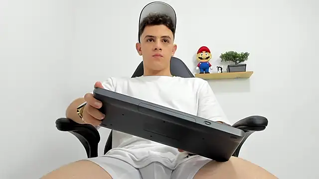 Mikecooper online show from September 2025 09:53:02 PM